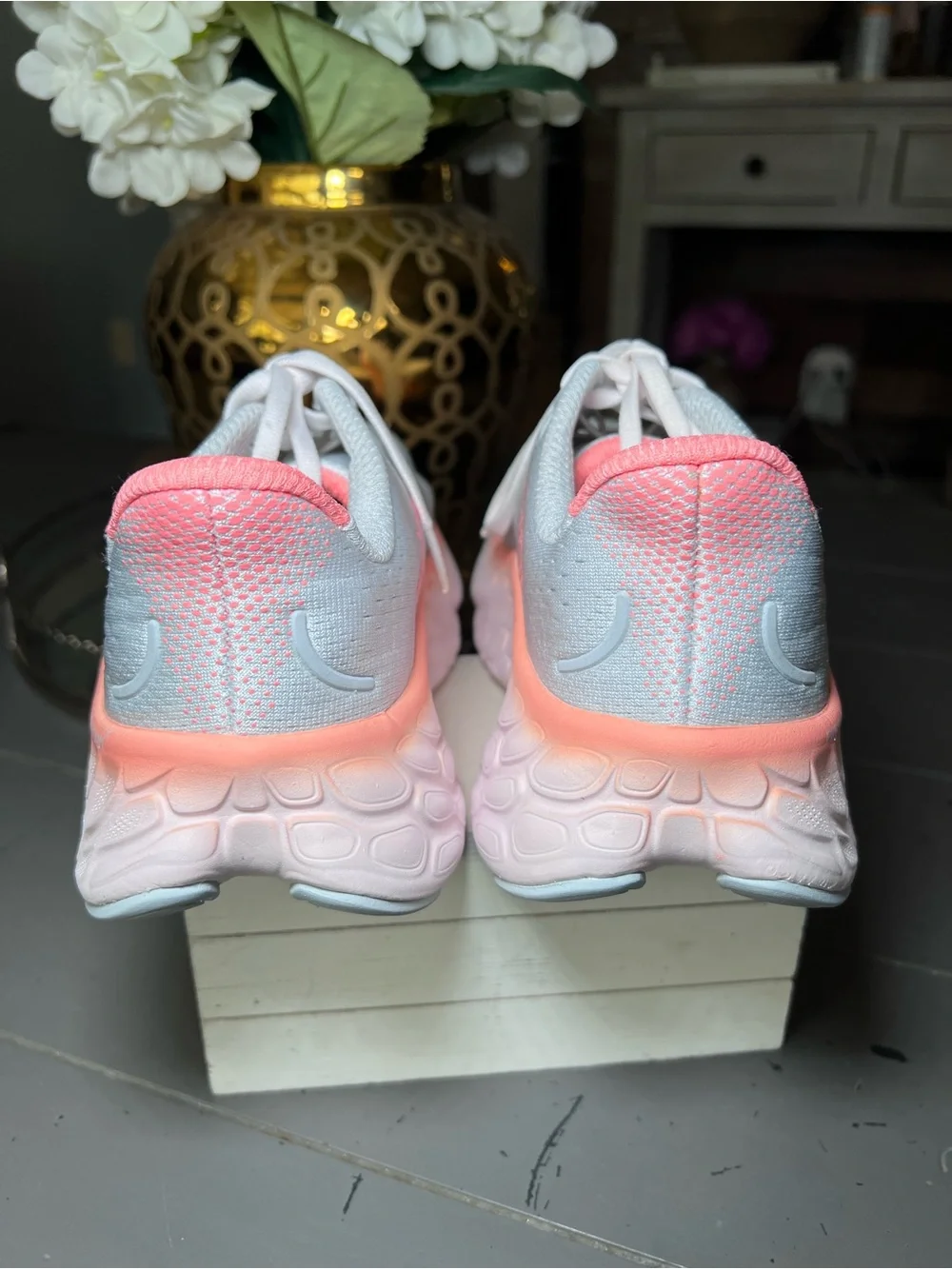 New Balance Fresh Foam More V4 Pink Grey Washed Pink Running Sneakers Women 7.5