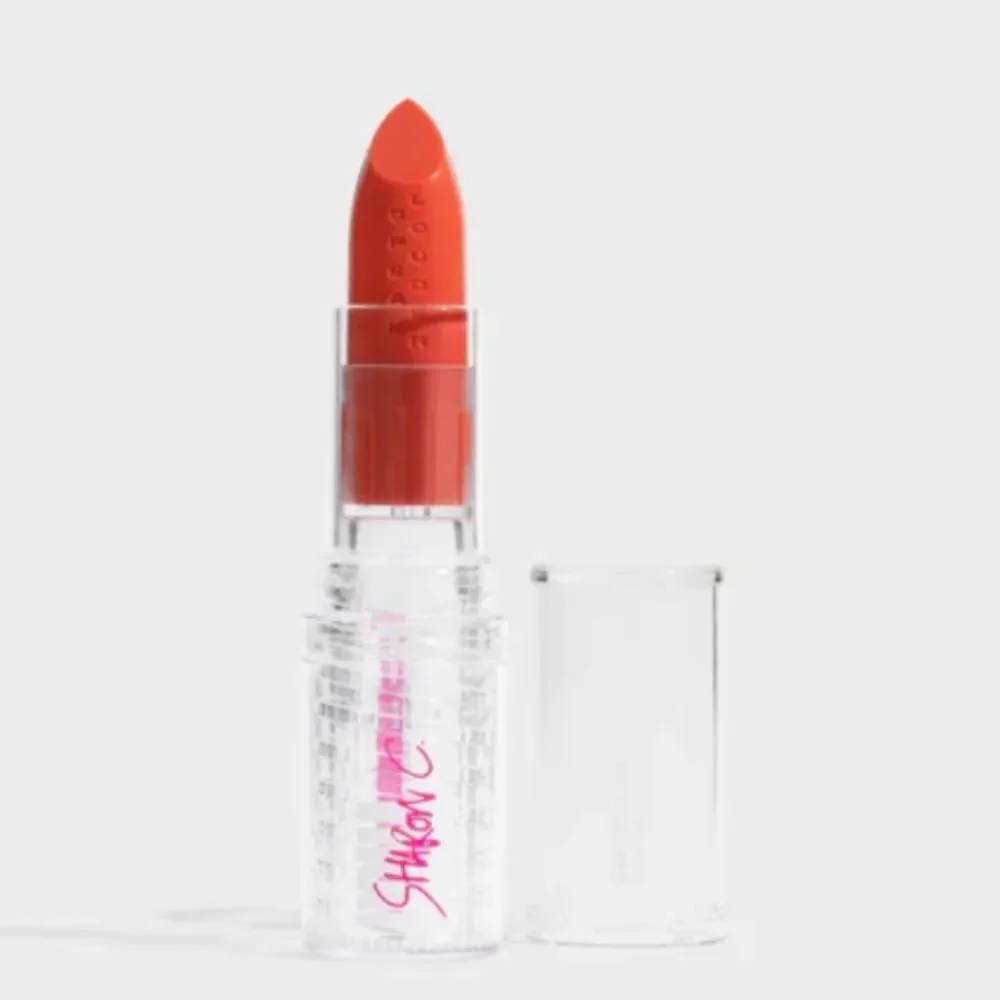 Uoma Beauty color cray