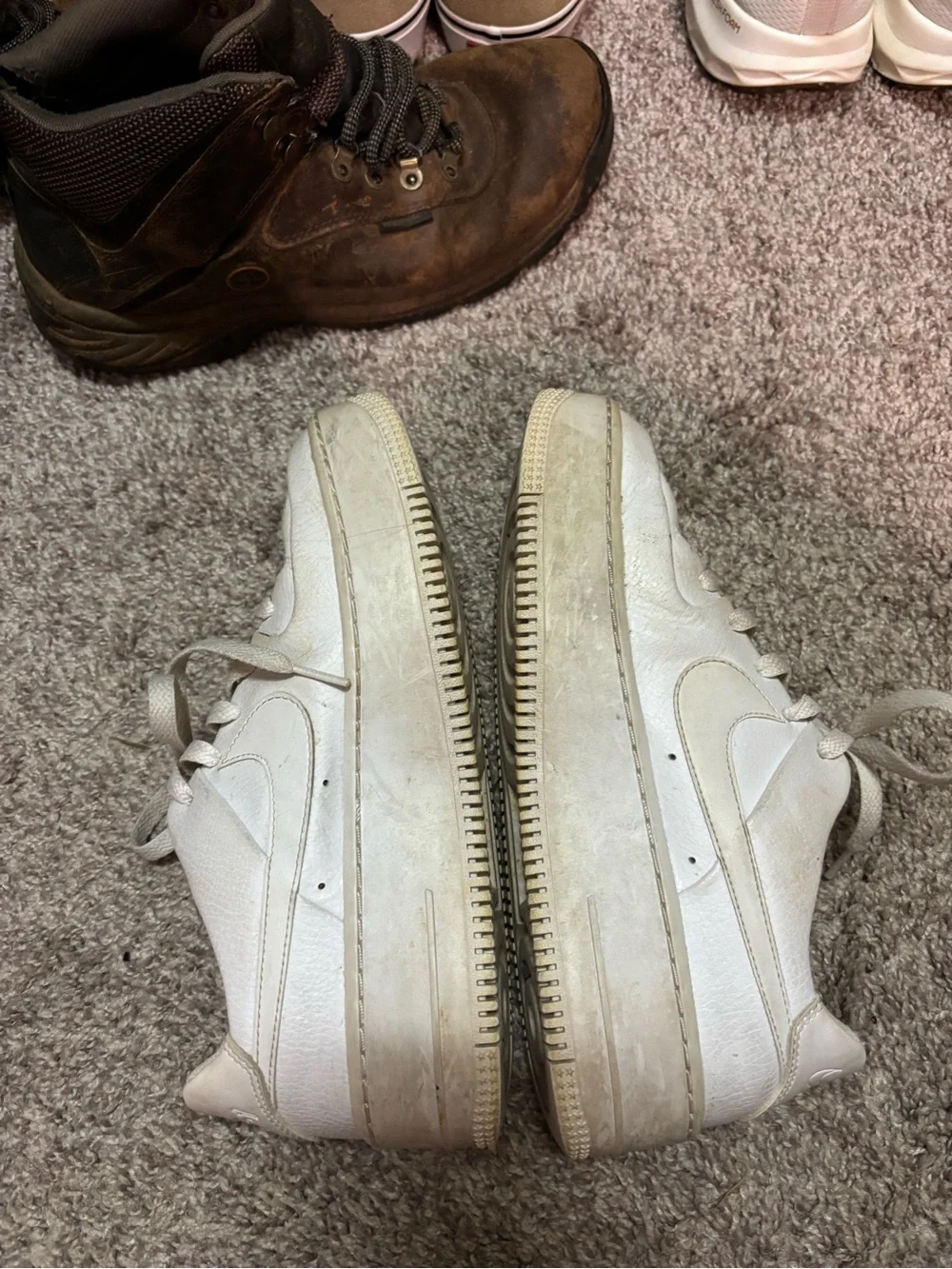 Nike White Sage Low-Top Leather Sneakers