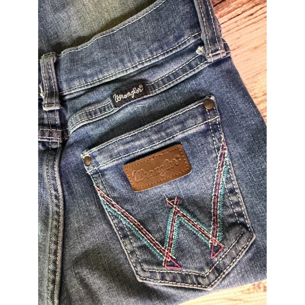 Wrangler Girls Slim Straight Leg Jeans Medium Wash Blue Denim Size 12 Regular