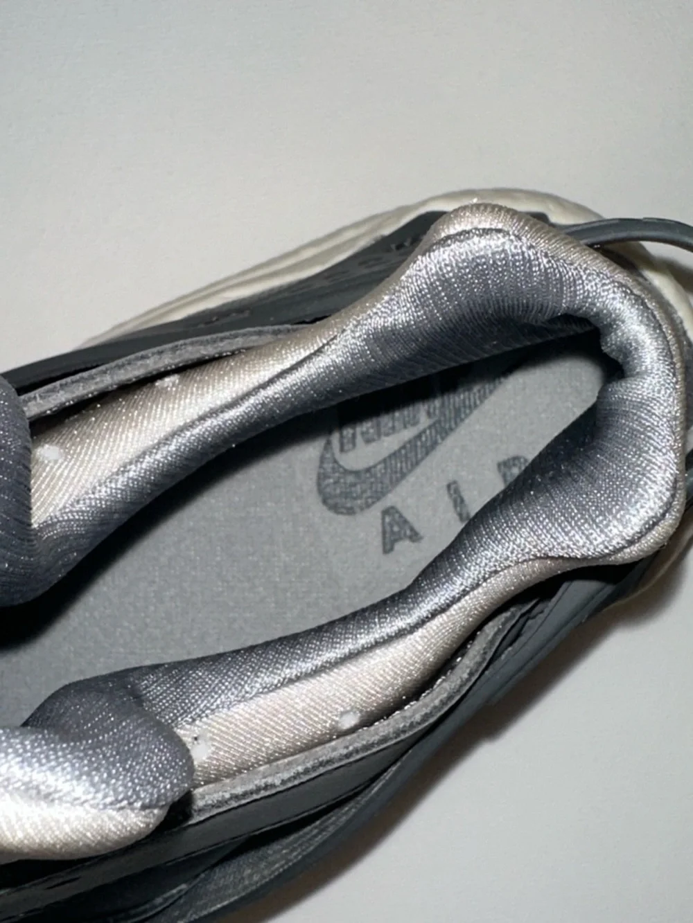 Nike retired new