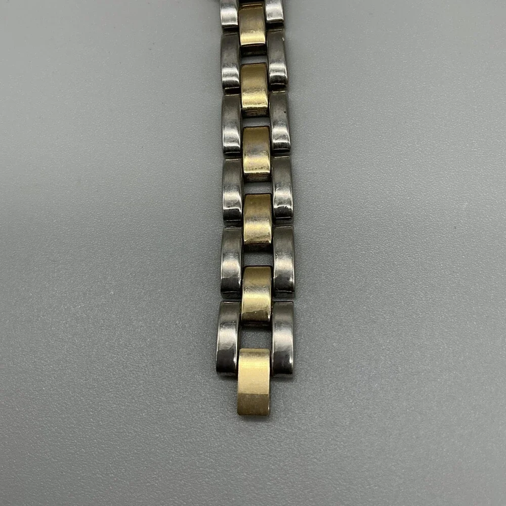 Lorus dress size hand