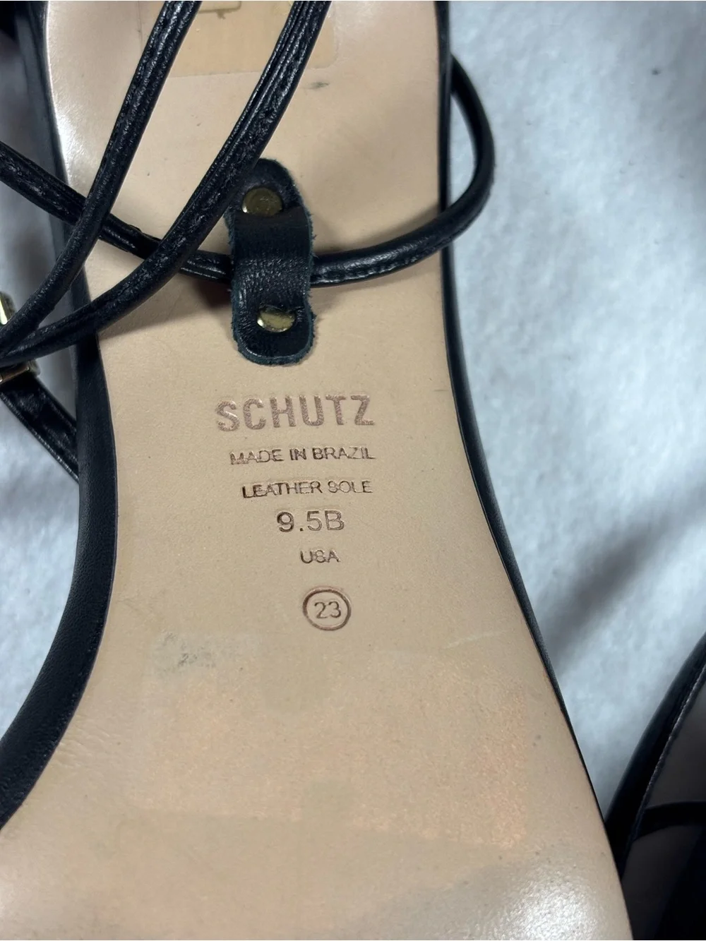 SCHUTZ aglets square smoke