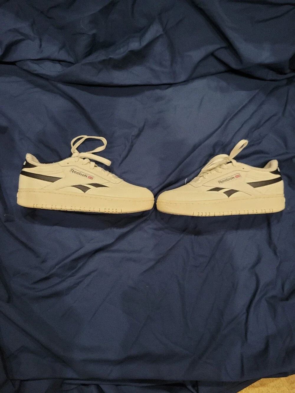 Reebok clean white