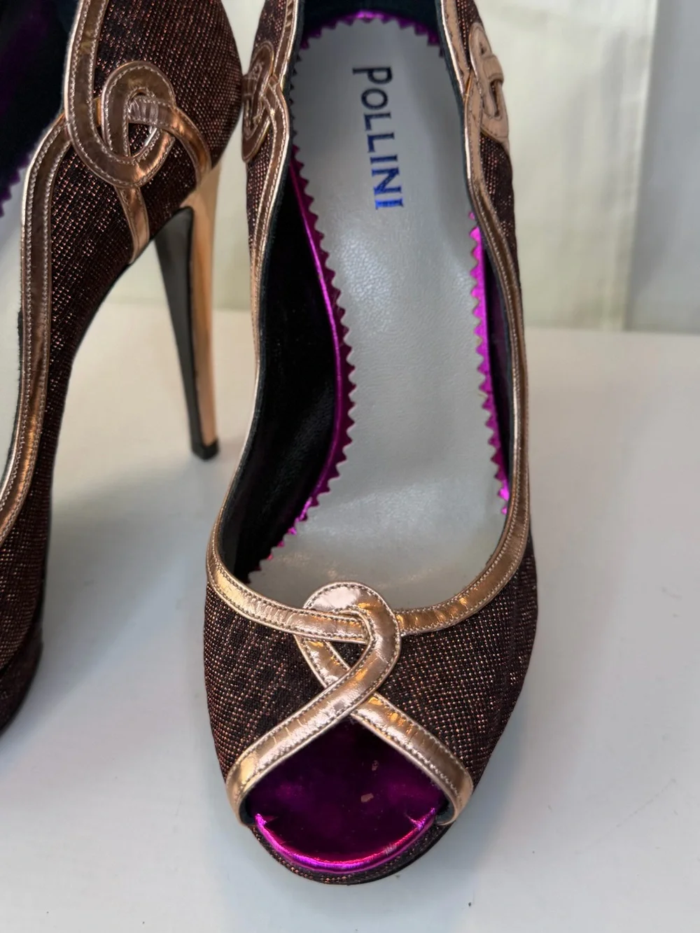 Pollini peep toe