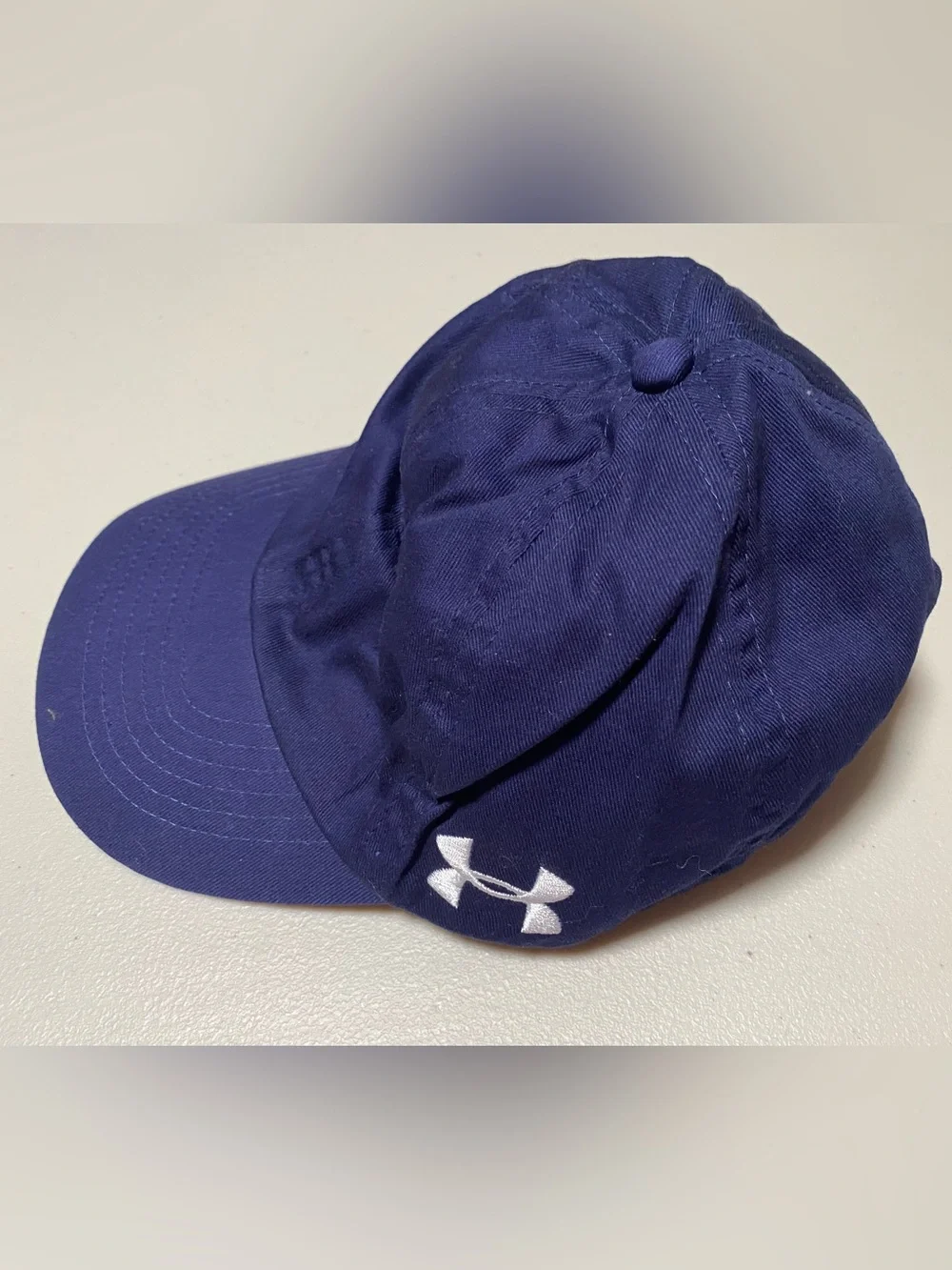 Brand New Under Armour Deep Navy Curved Bill Cap with White Logo Unsex Size