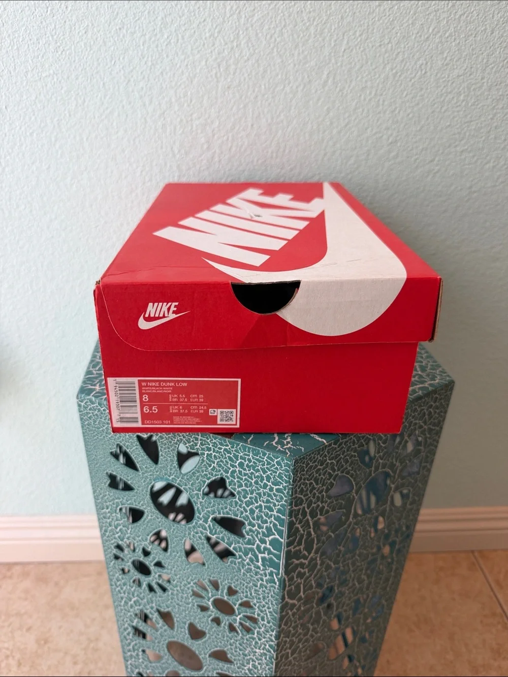 Nike classic low