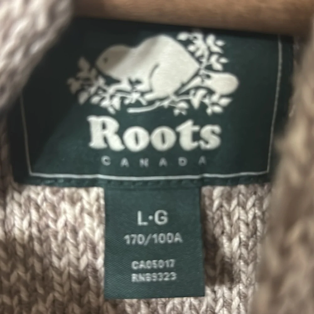 Roots canada tan