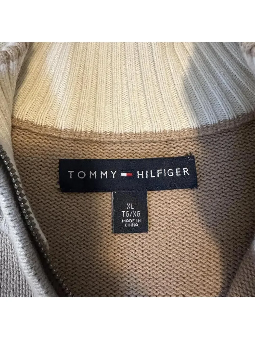 Tommy Hilfiger size large