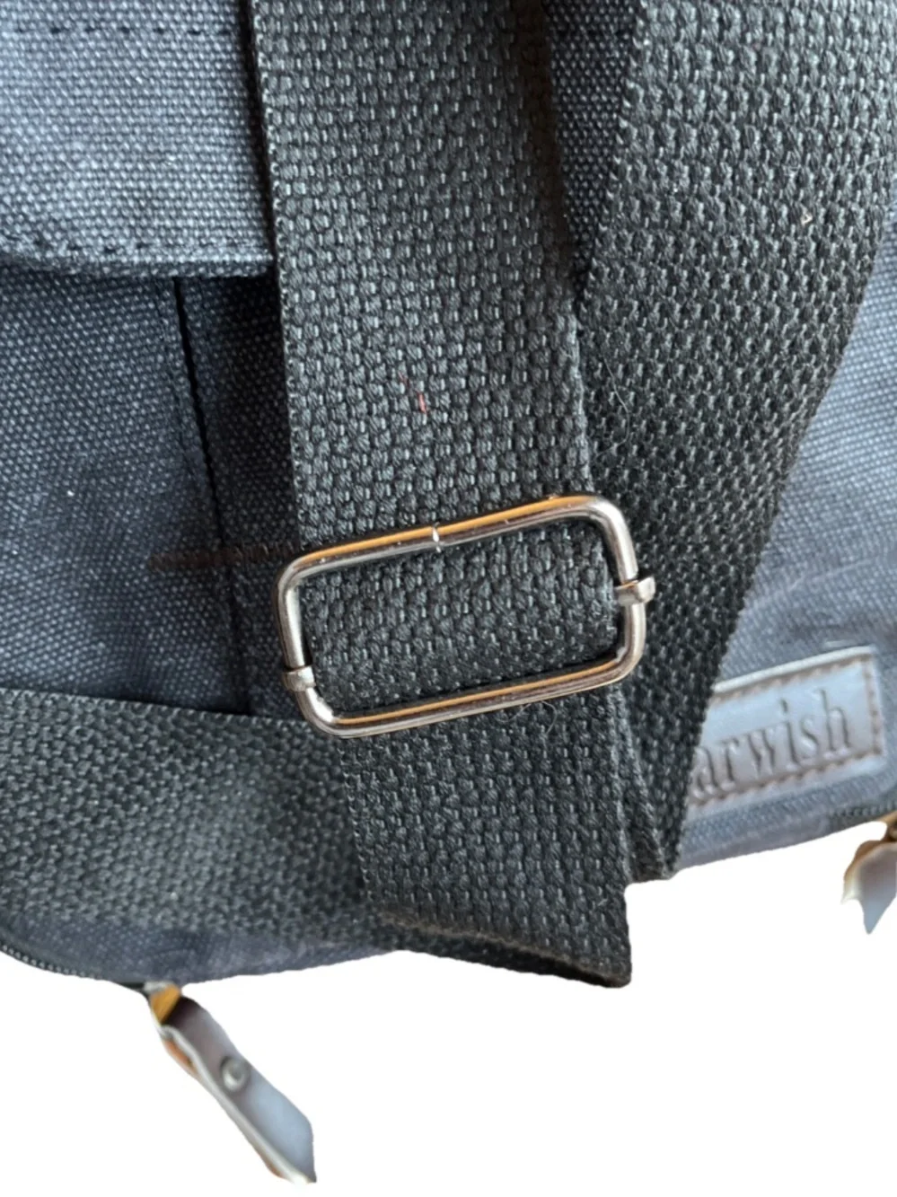 Harwish simple gray
