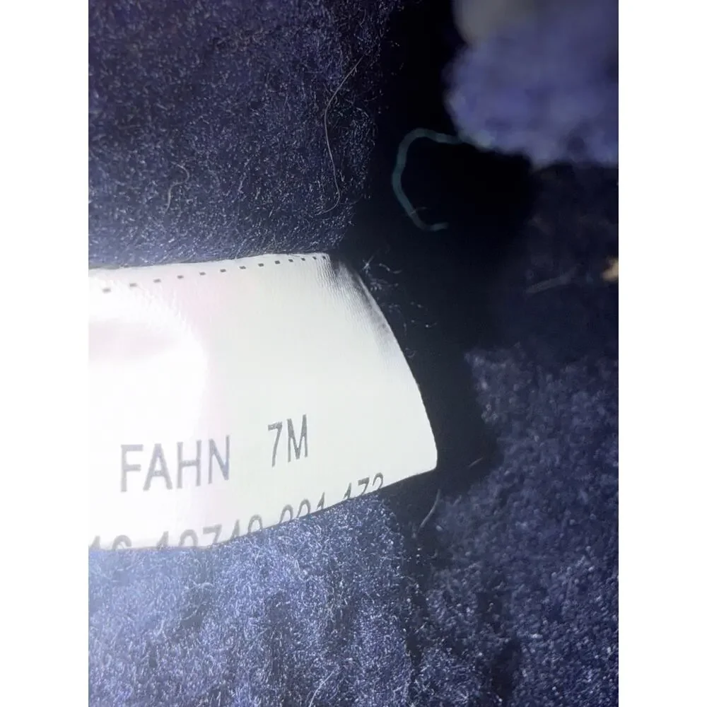 BareTraps brand size
