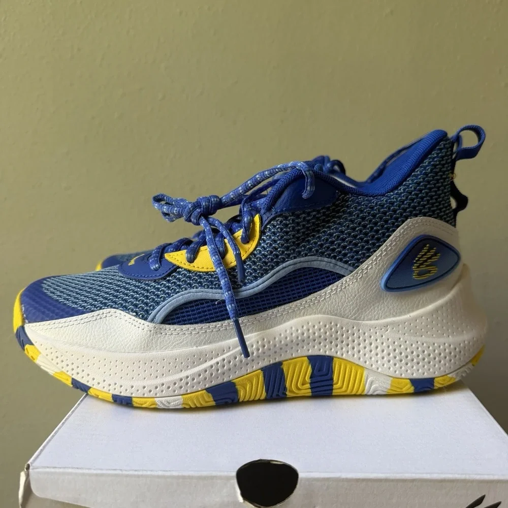 Under Armour brand new