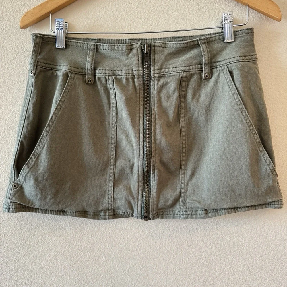 Free People Too Cool Military‎ Utility Mini Skirt Olive Zip Front Festival 6