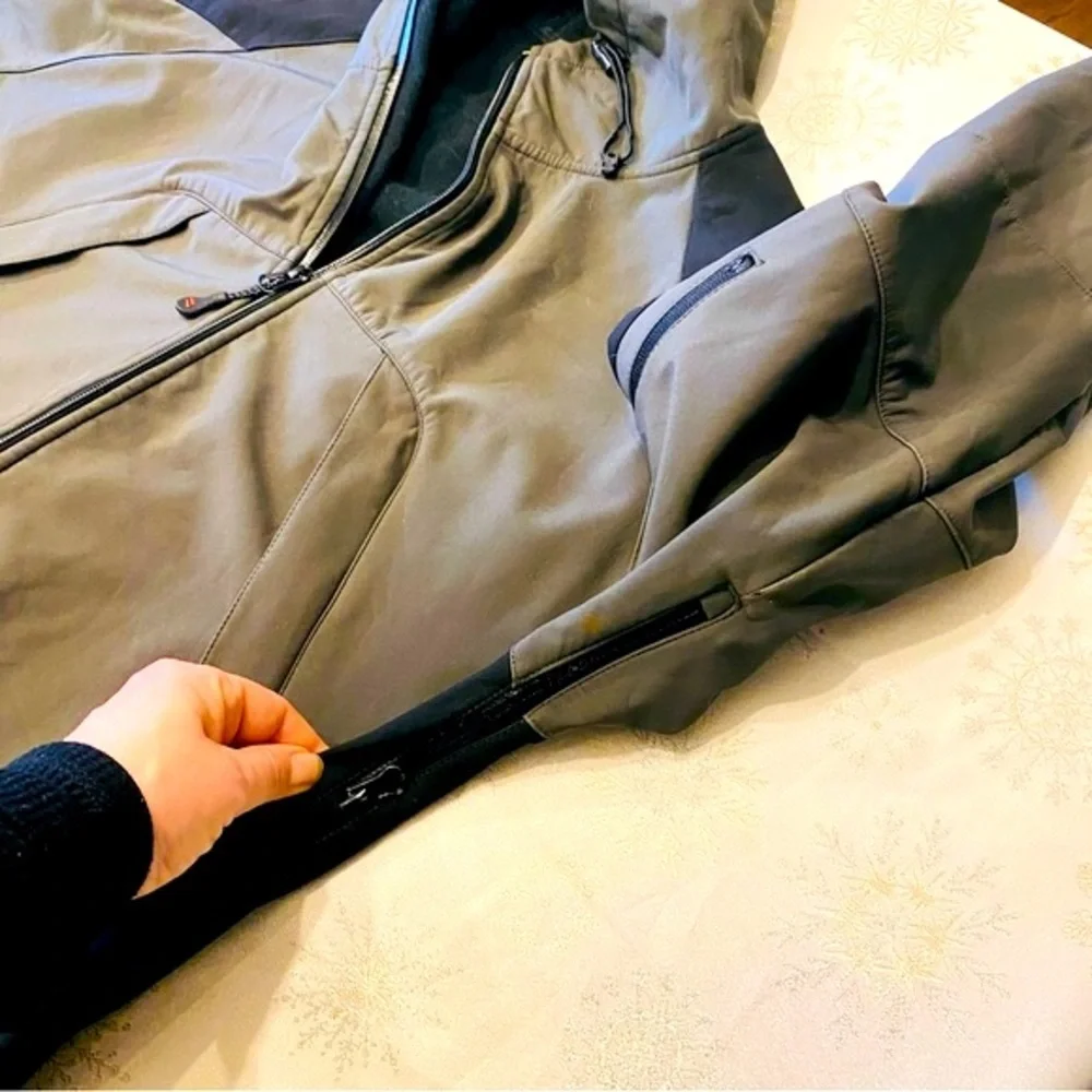 Icewear pockets one