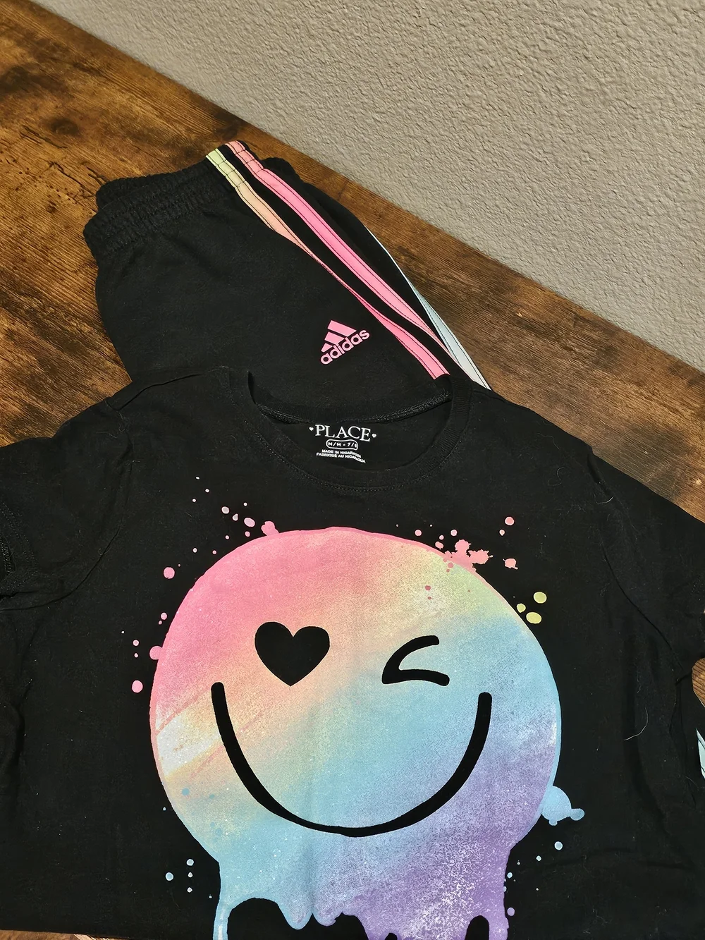 adidas logo stripes