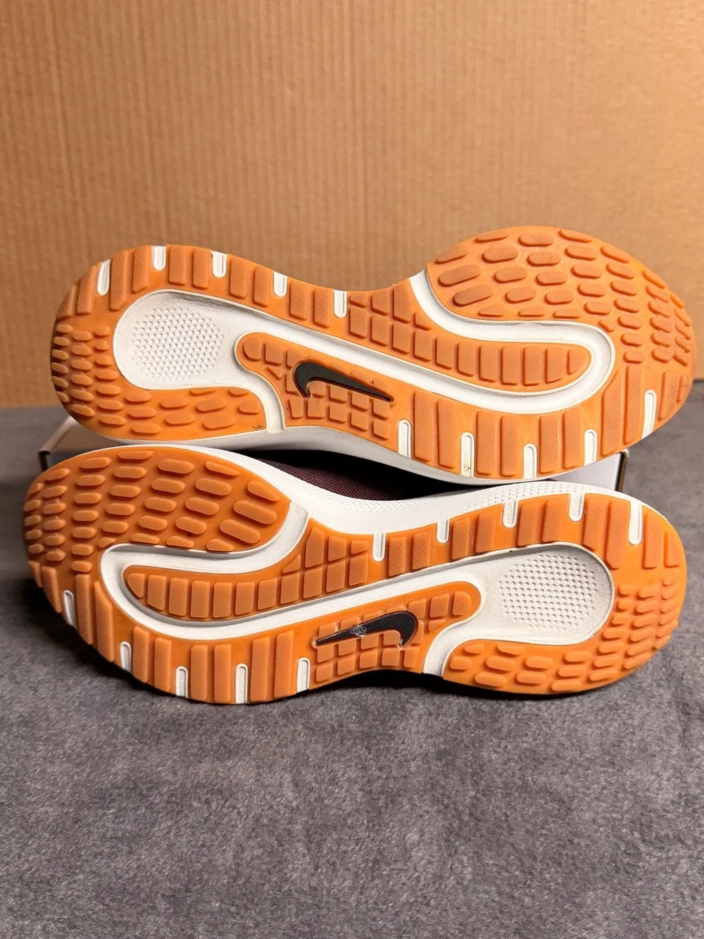 Nike excellent see