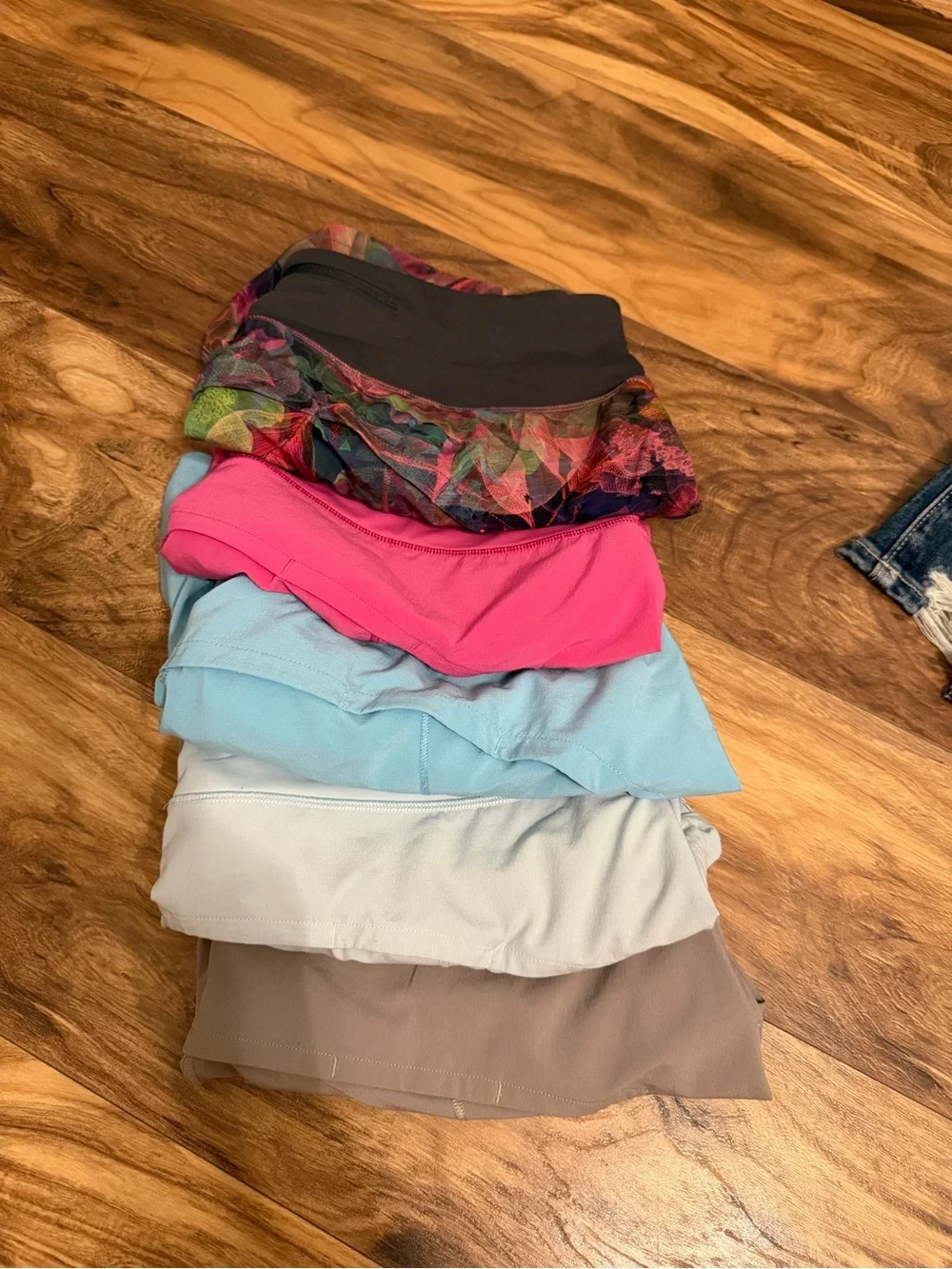 LULULEMON SPEED UP SHORTS all size 4 high rise 2.5 in 5 colors