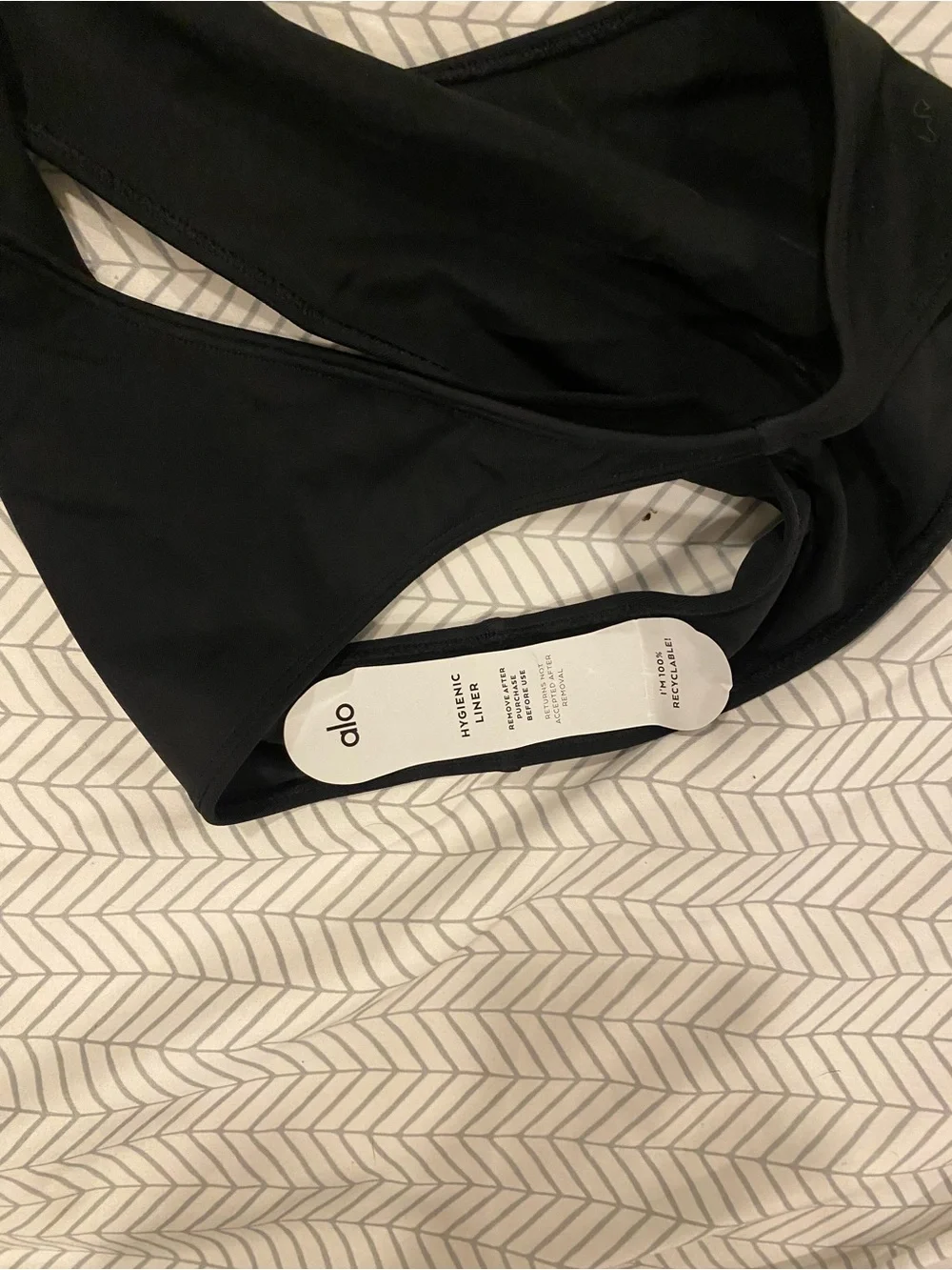 ALO Yoga new tags