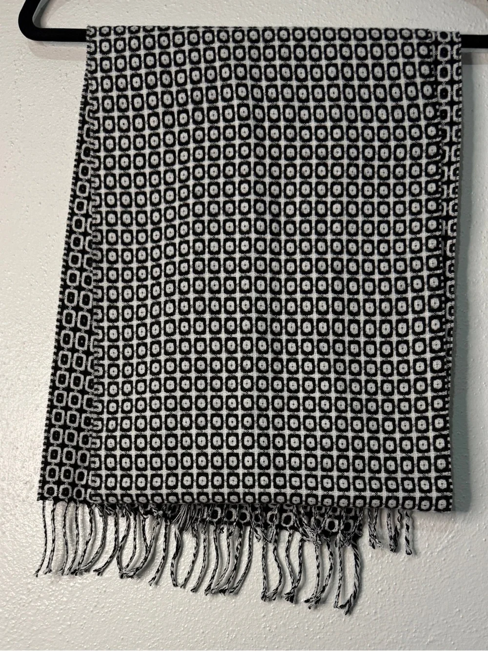 N/A 100% scarf soft