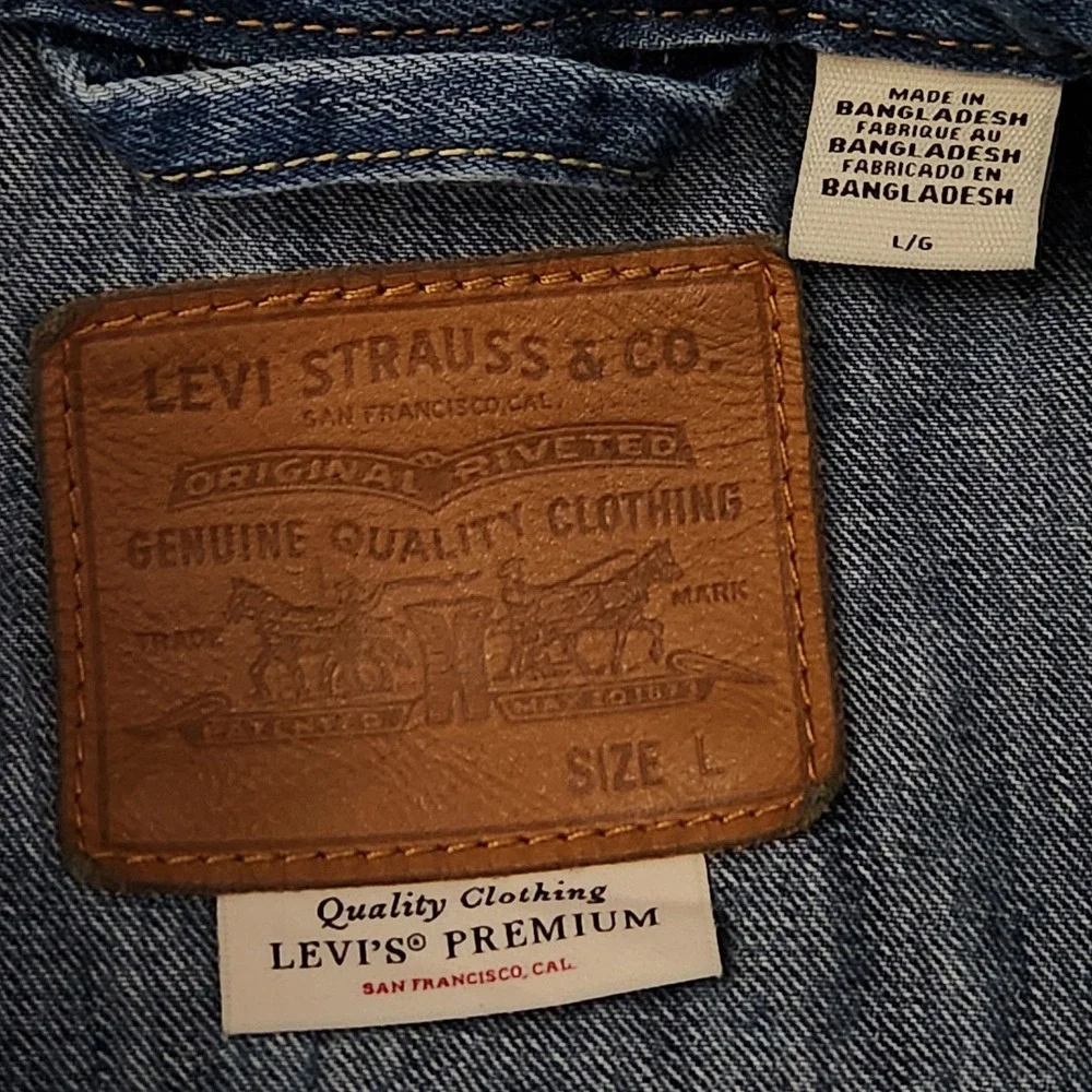 Levis Premium Trucker Jacket Mens Large Faded Blue Denim Modern Big E 72334-0351