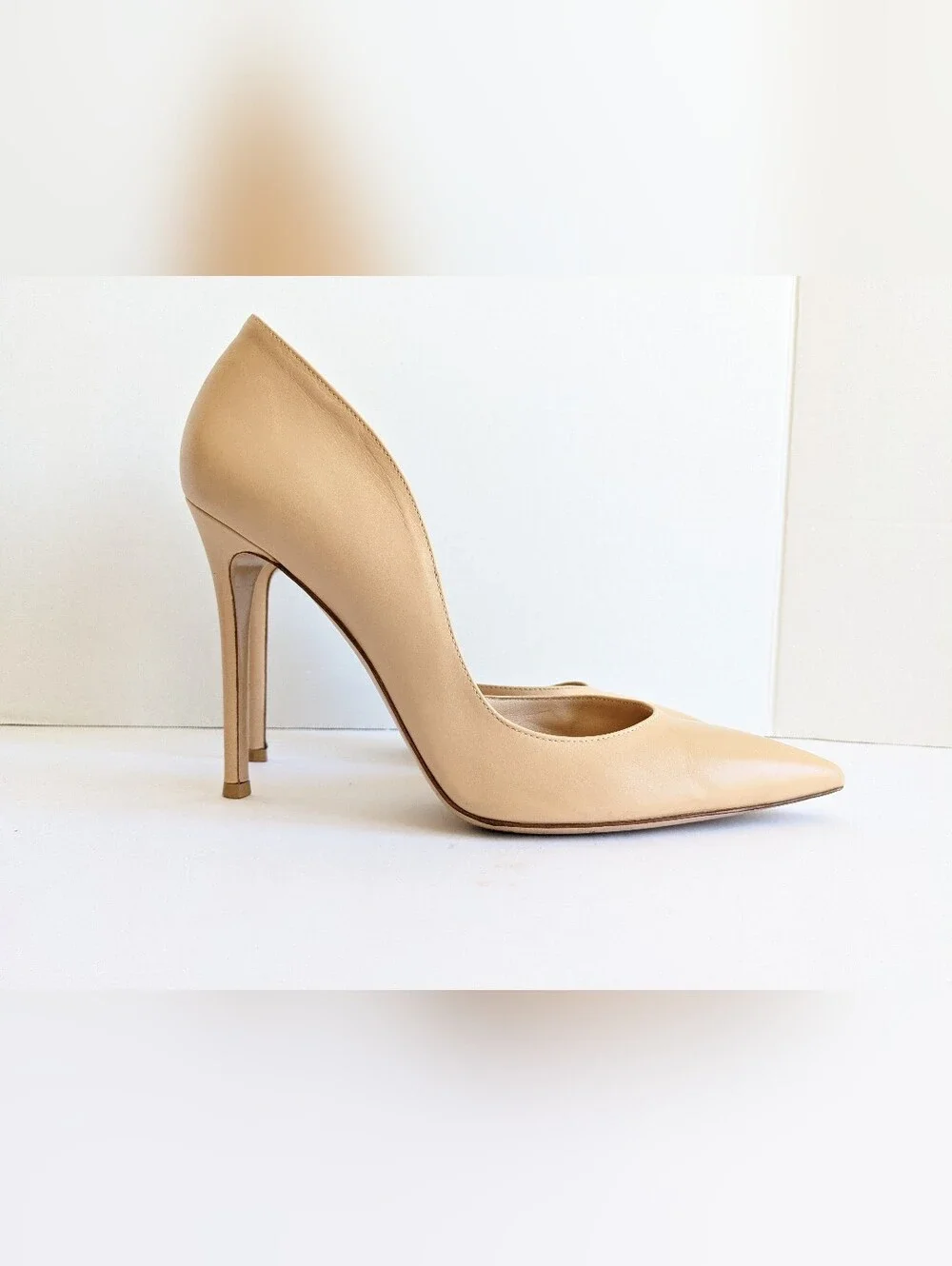 Gianvito Rossi nude leather