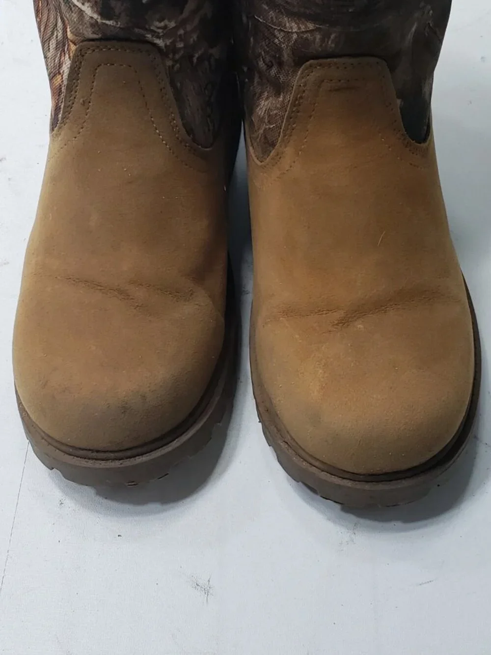 Magellan Outdoors preowned magellan