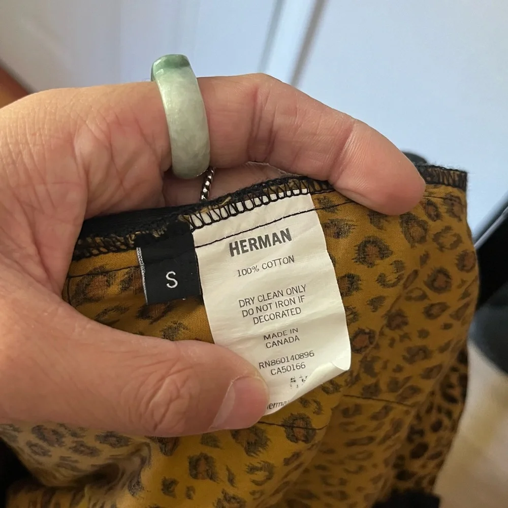 Herman Survivors size small
