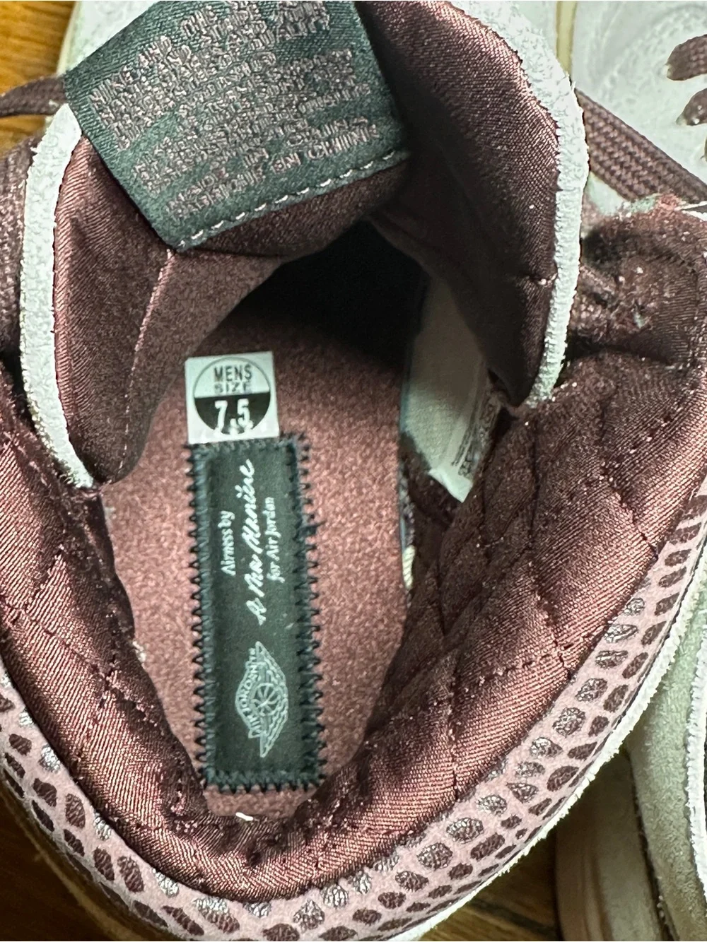 Airwalk cushioned sole quilted