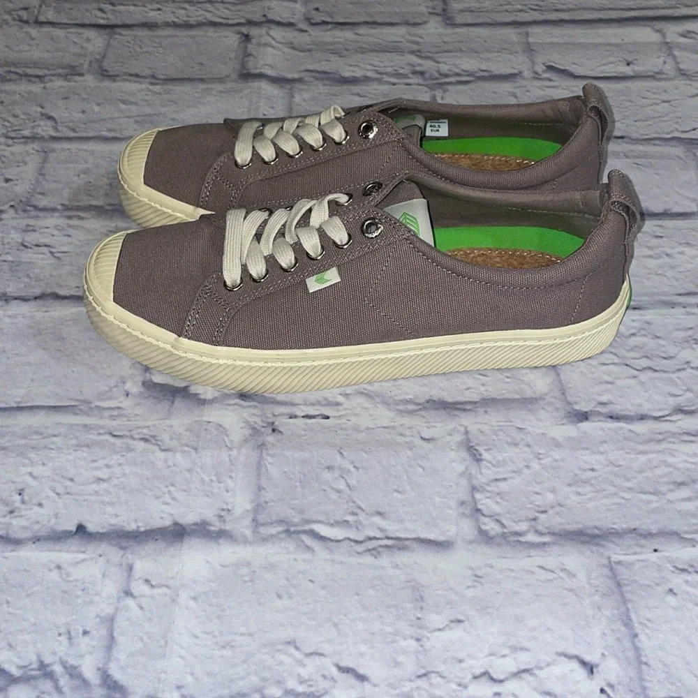 Cariuma soles good