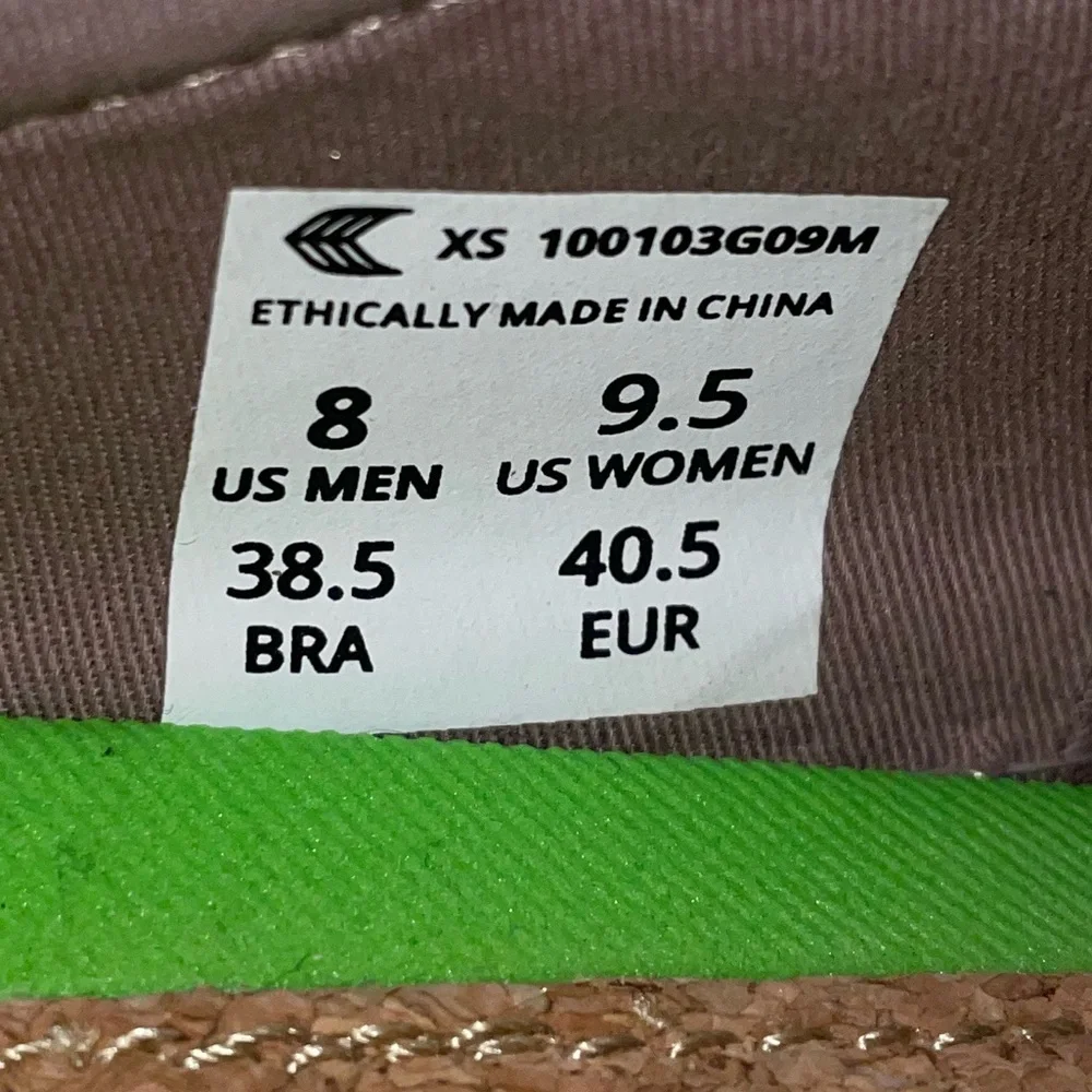 Cariuma wear soles used