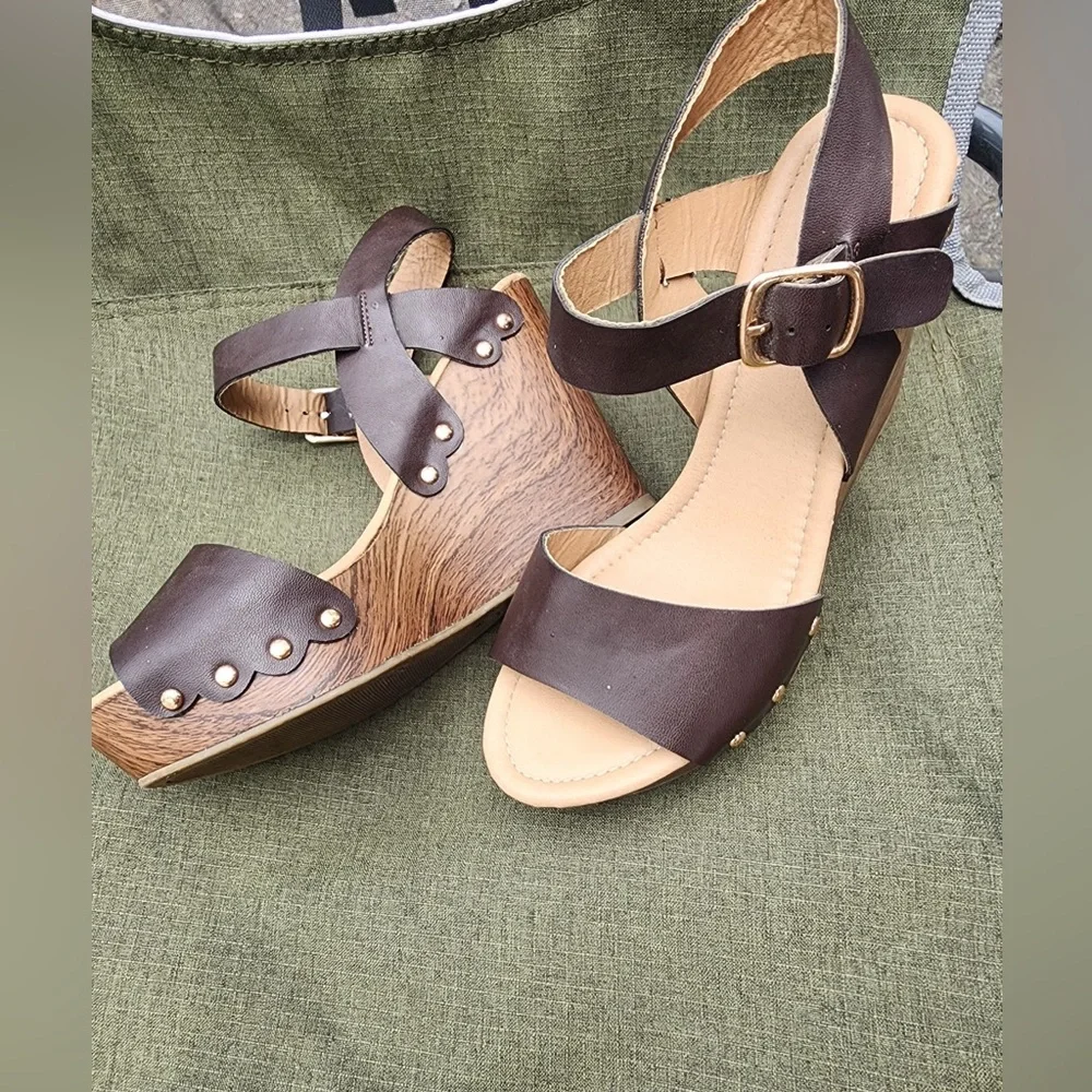 Diba gently worn