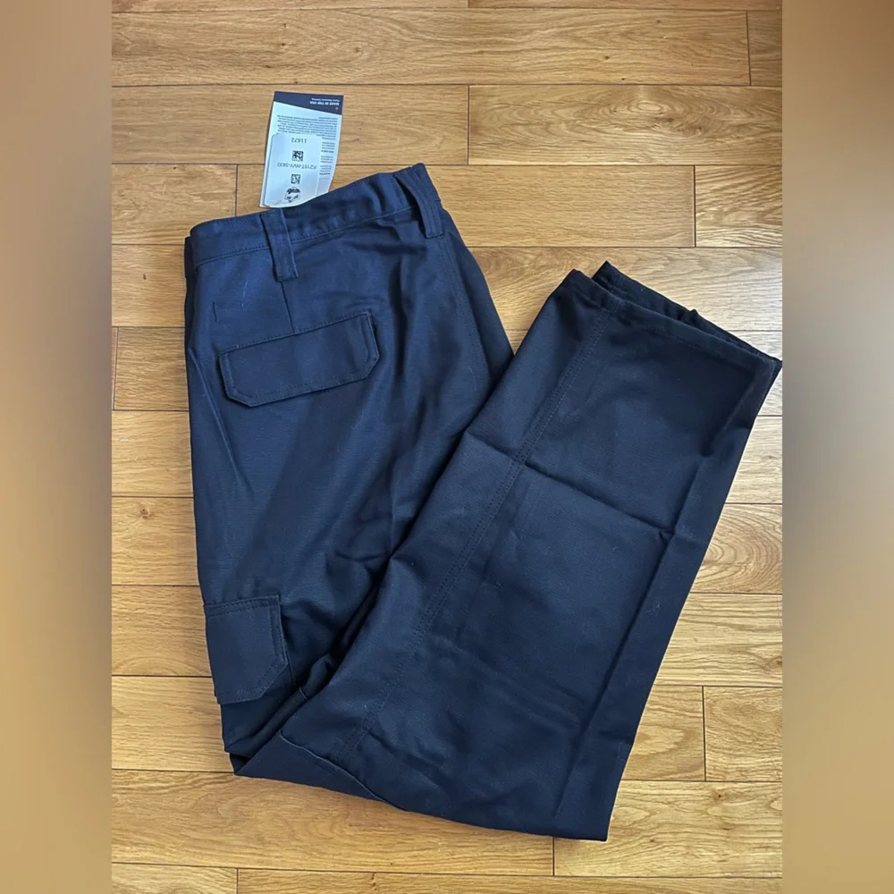 NWT Tyndale Fire resistant work pants in Navy color, size 38x30