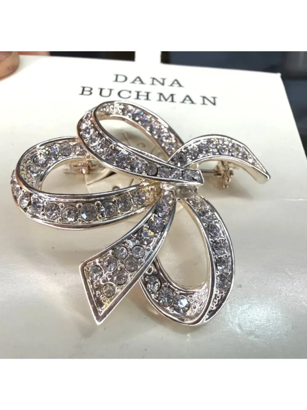 Dana Buchman Brooch Pin Crystal Bow Ribbon Elegant High Glam Silver Tone NEW