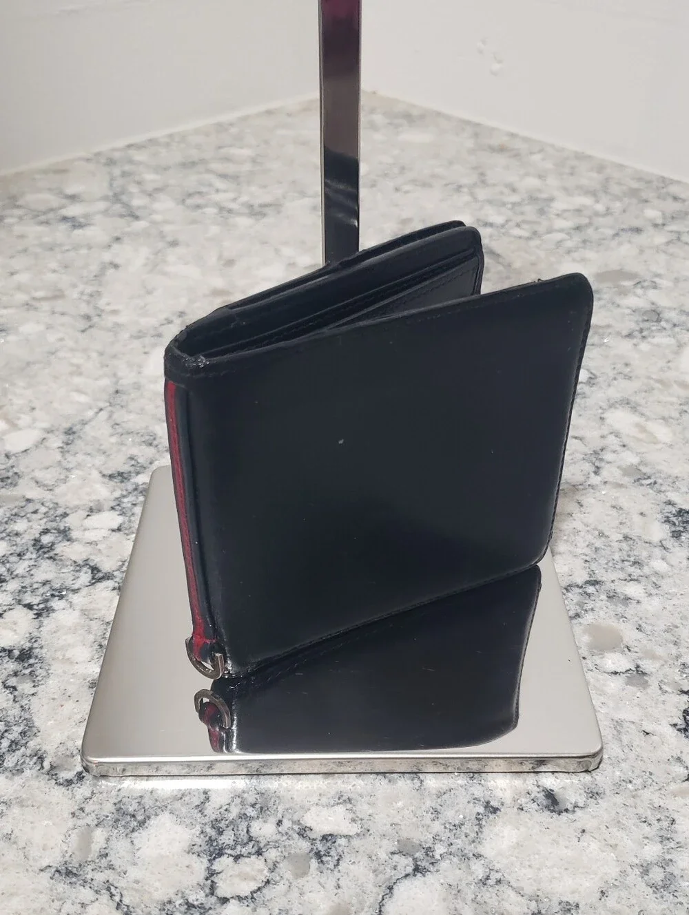 Gucci pre owned