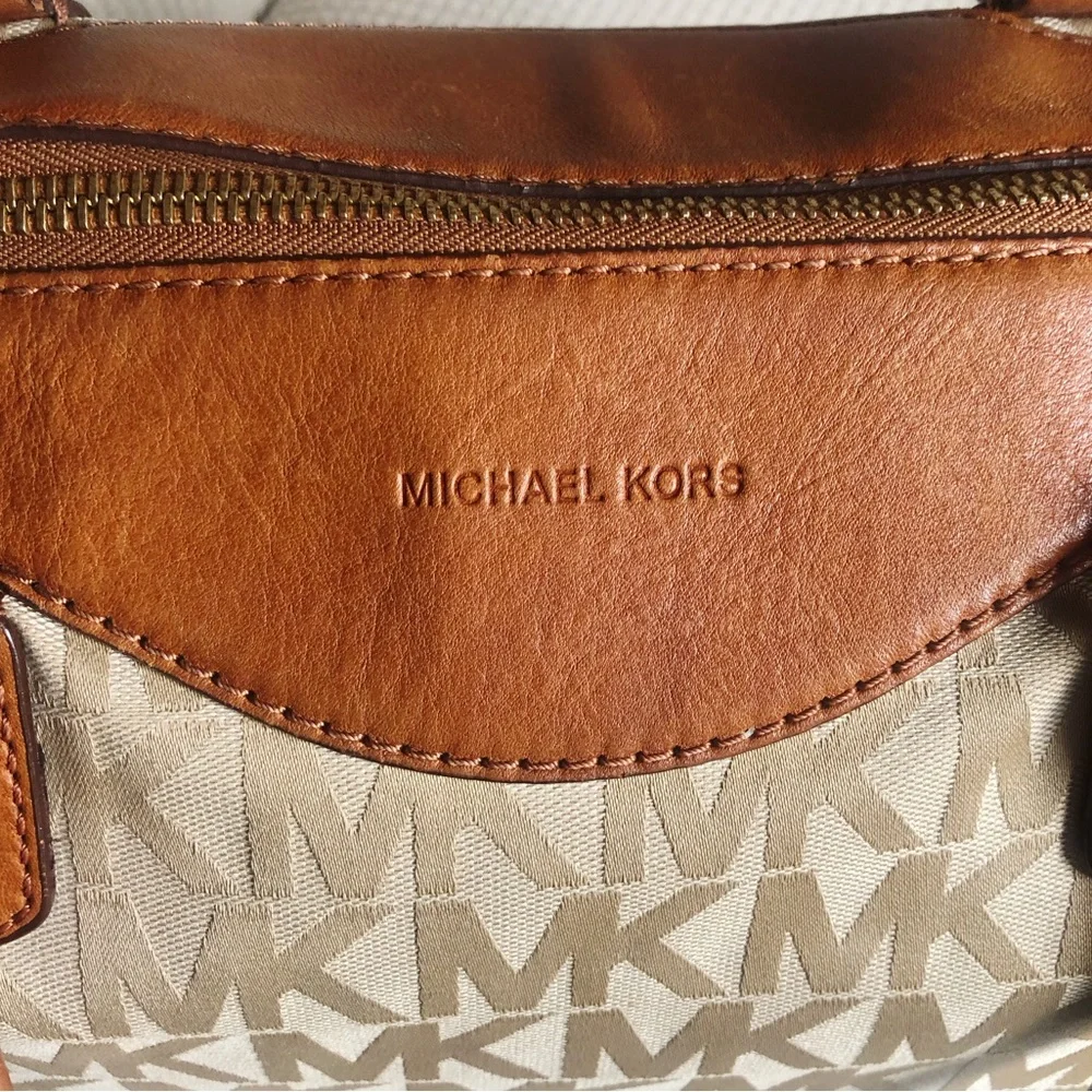Michael Kors tan mk