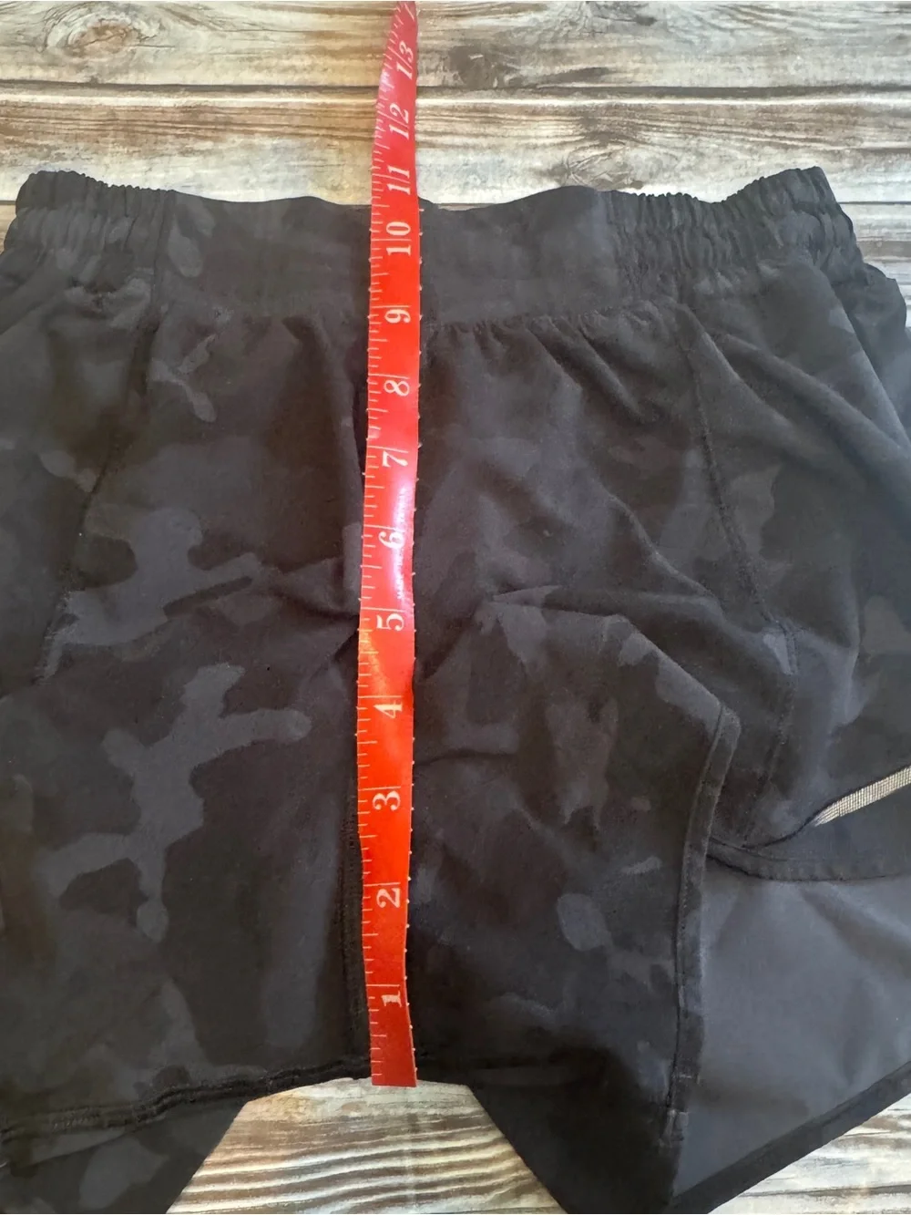 lululemon athletica spots black