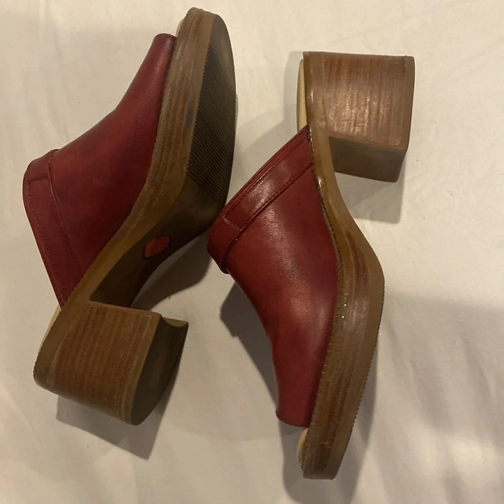 Harley-Davidson vintage burgundy