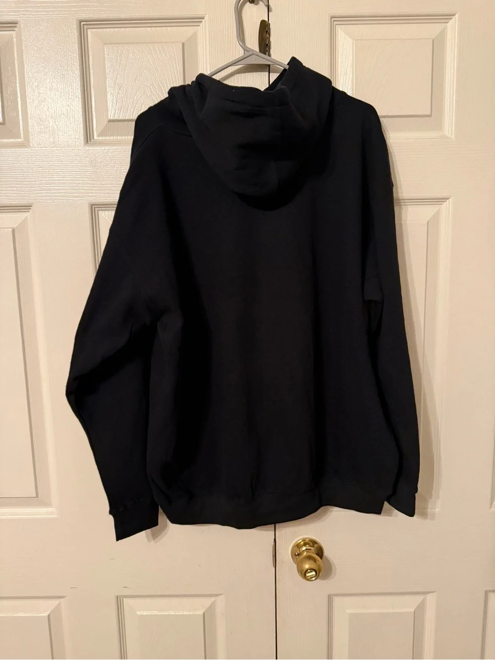 Pacific & Co. black crewneck