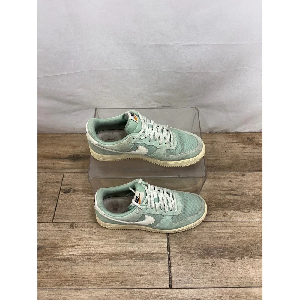 Nike‎ Air Force 1 Low Sage Green Suede White Swoosh Men's Size 8.5