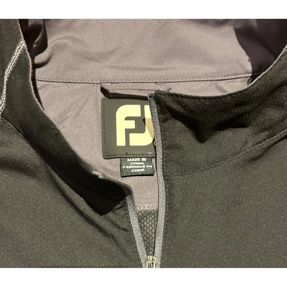 FootJoy snag imperfection