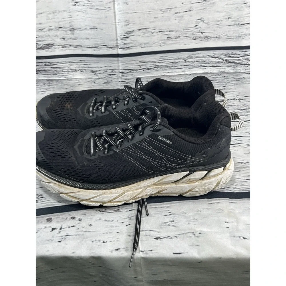 Hoka One One preowned good