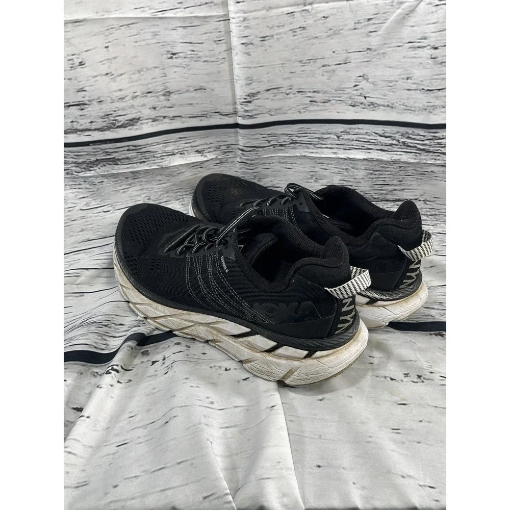 Hoka One One preowned good
