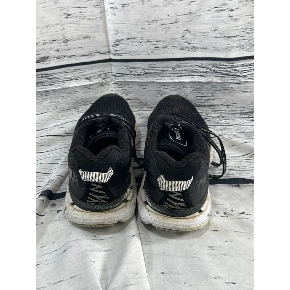Hoka One One preowned good