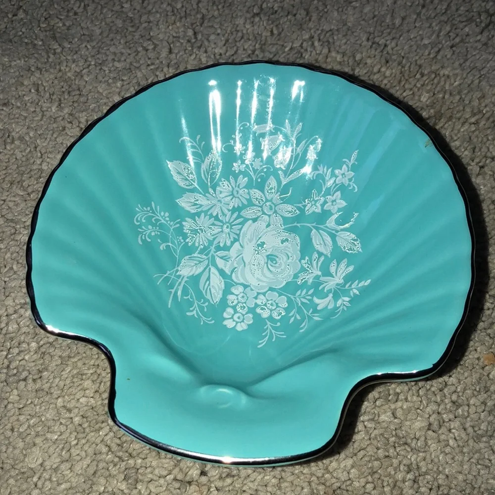 Royal Winton Grimwades England Floral Shell Shaped Trinket Dish Blue White‎