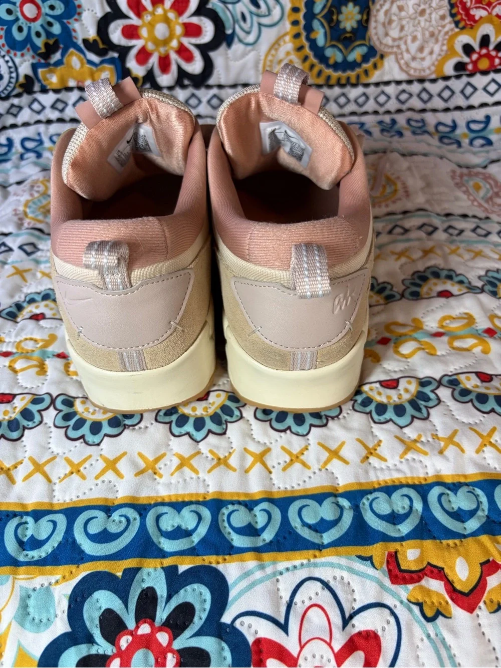 Nike low top