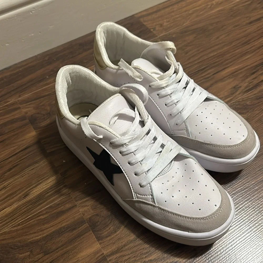 Maker’s MIEL‎ Tennis Shoes