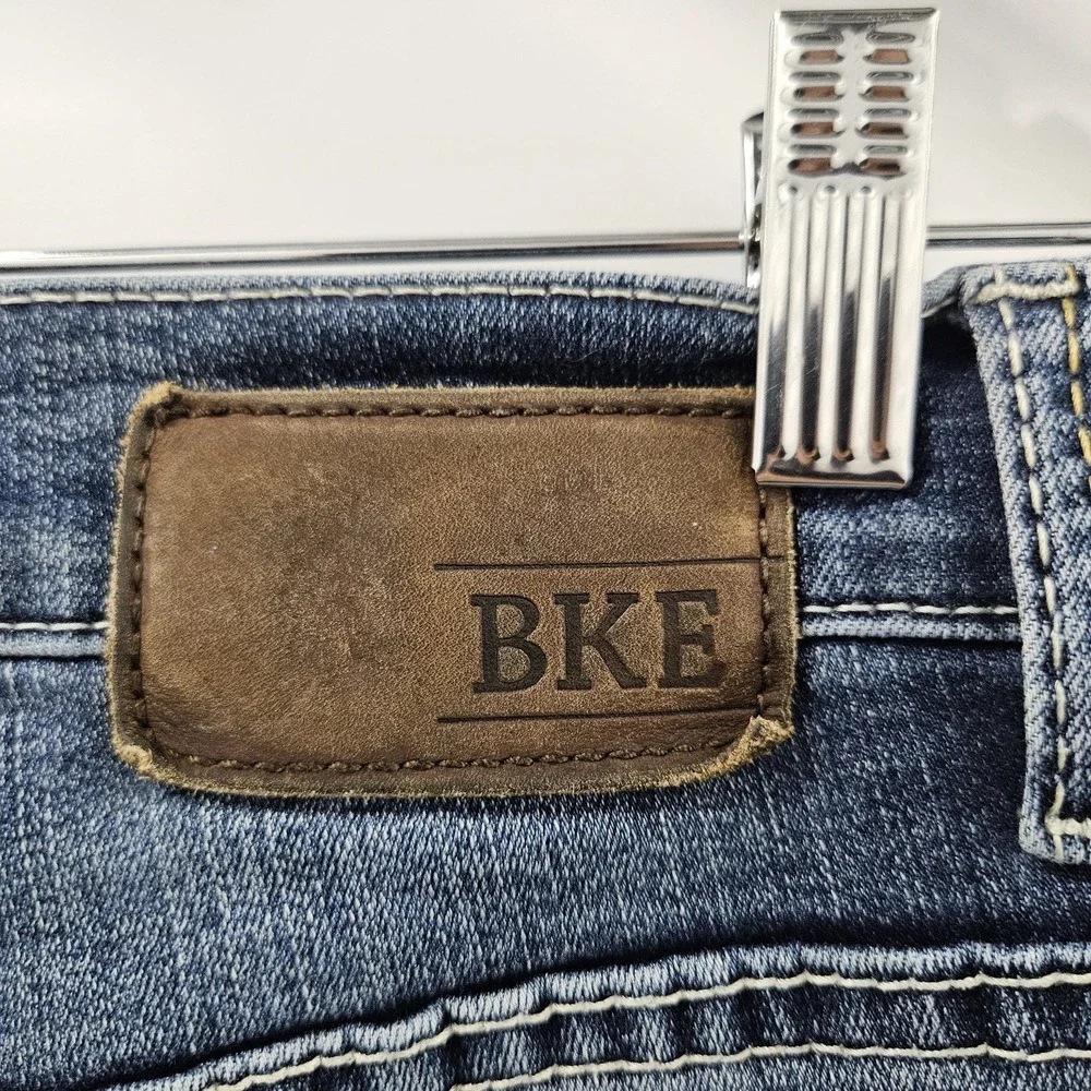Buckle pre owned