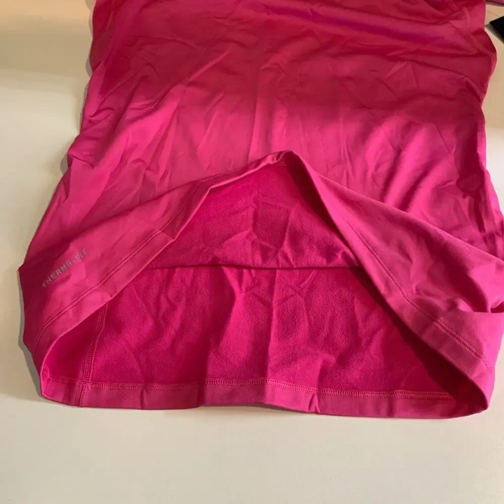 Nike top womens