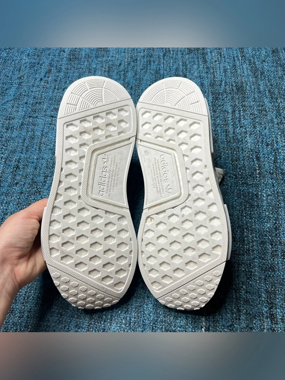 Adidas NMD R1 Velour Sneakers in White Silver Women's Size 8 GW5681 Athletic