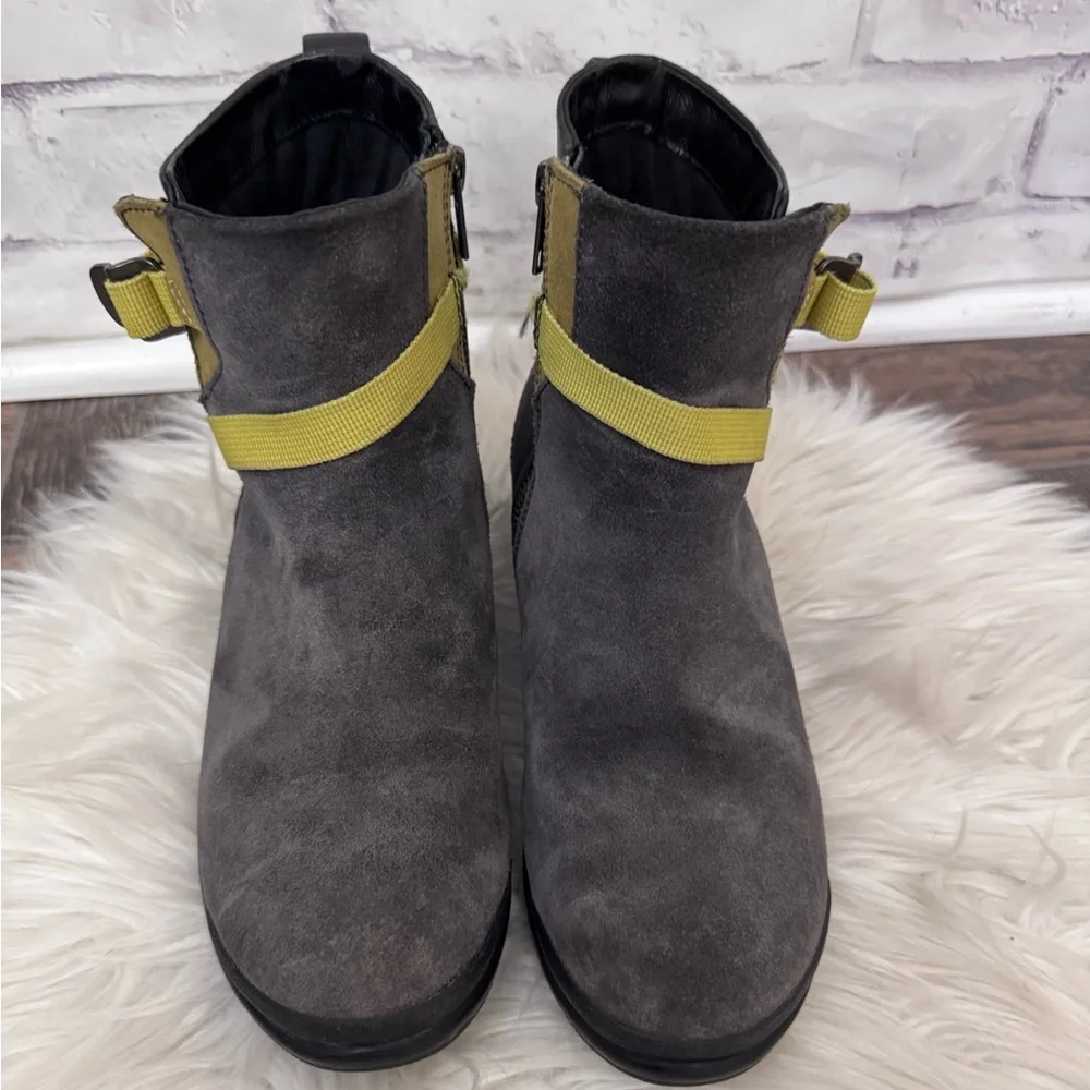 Keen check out